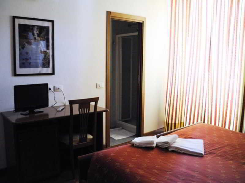 Hotel Edy มิลาน ภายนอก รูปภาพ