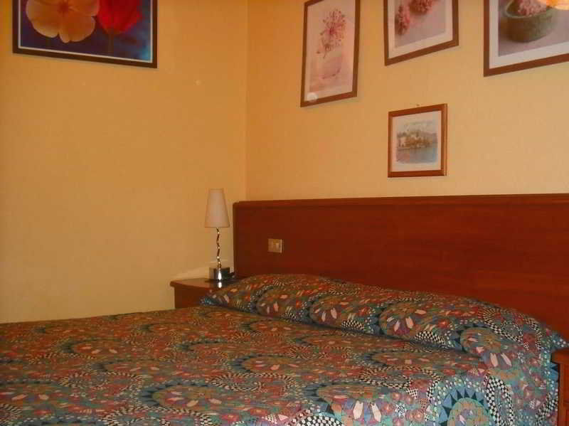 Hotel Edy มิลาน ภายนอก รูปภาพ